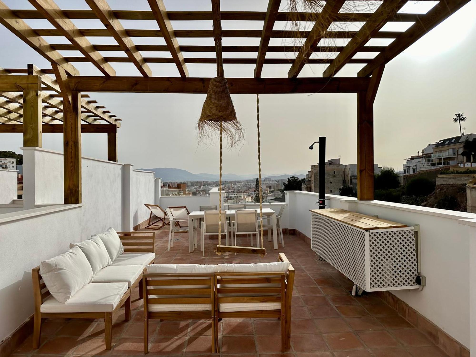 Atico Con Solarium Y Bbq Cerca Del Centro 6 Pax Apartamento *
