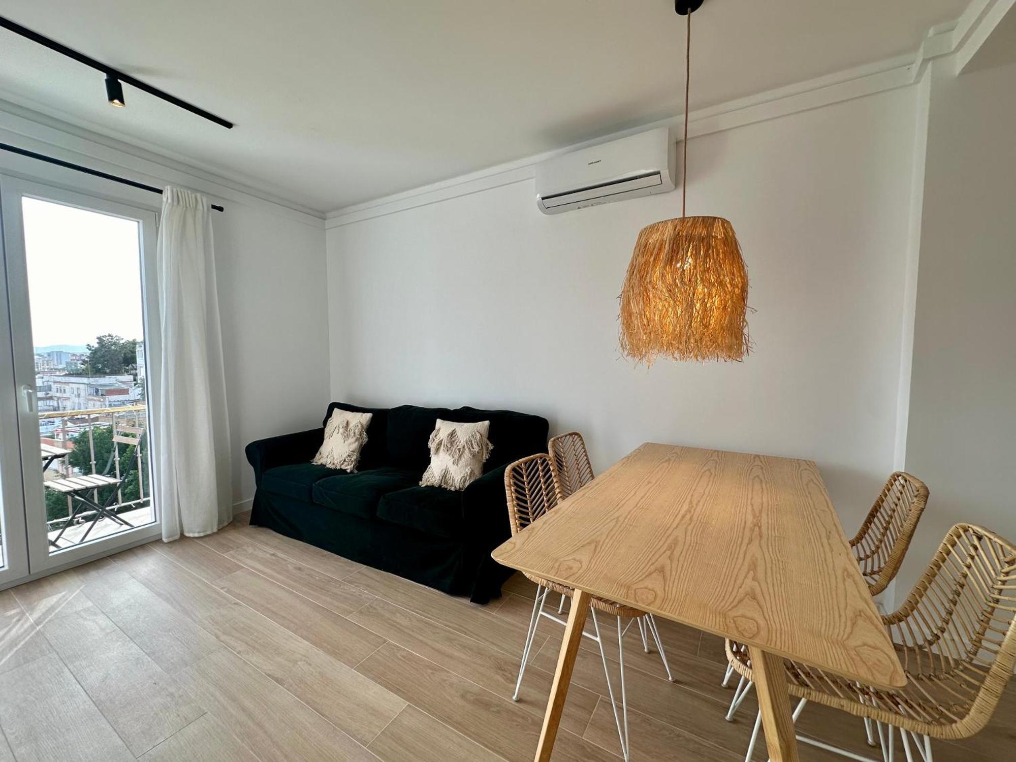 Apartamento Atico Con Solarium Y Bbq Cerca Del Centro 6 Pax Málaga